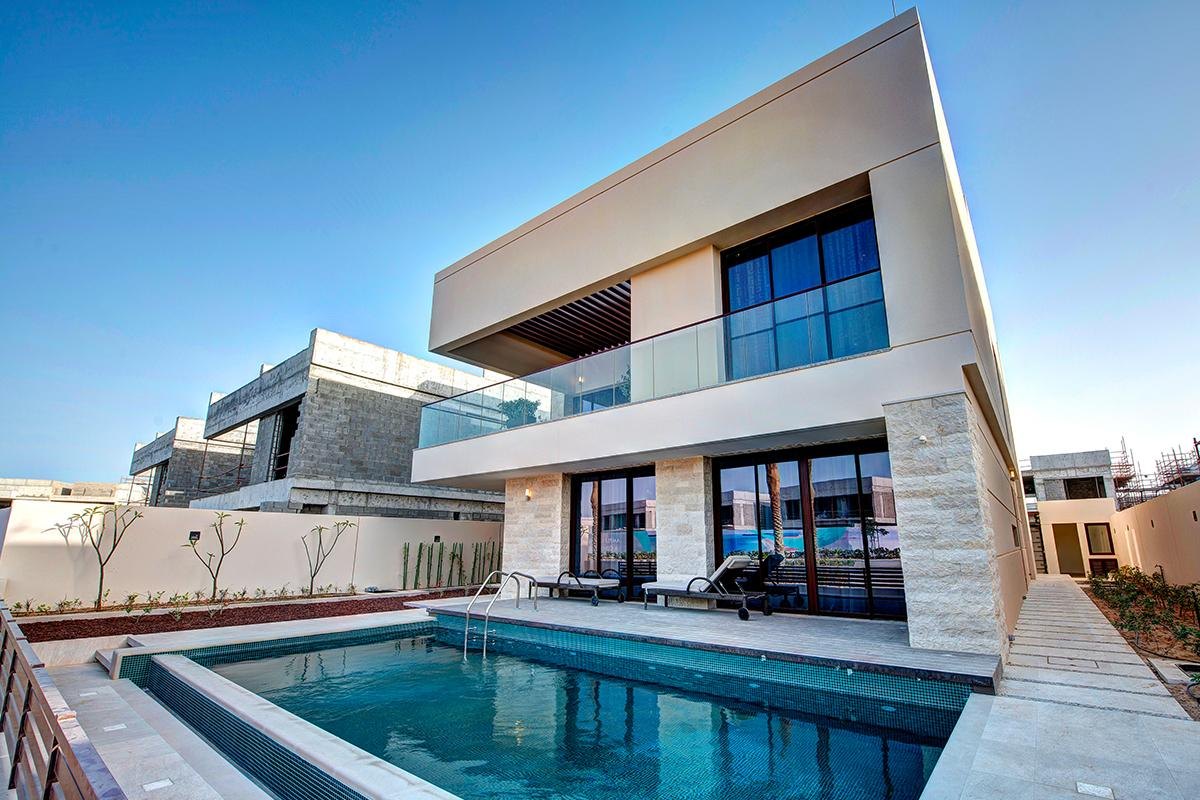 Contemporary Hidd Al Saadiyat villa with a private swimming pool